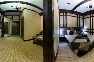 Отель Mishel Hotel Харьков Стандартный трехместный номер-3